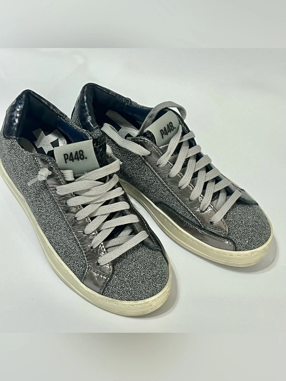 P448 John Sneakers in Sparkling Silver & Black Glitter Sz 6